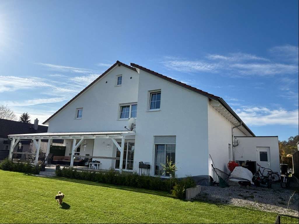 Ansicht Wohnhaus - Dachgeschosswohnung in 74426 Bühlerzell mit 126m² kaufen