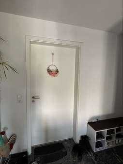 Wohnungseingangstür DG - Dachgeschosswohnung in 74426 Bühlerzell mit 126m² kaufen