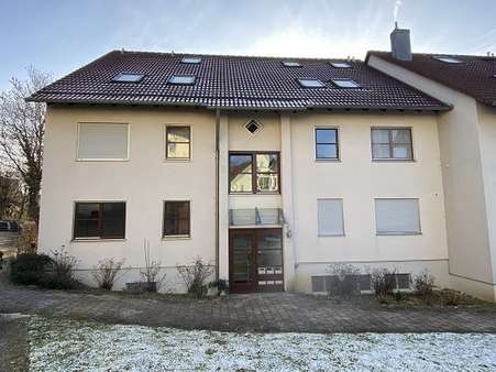 Außenansicht Hauseingang - Erdgeschosswohnung in 74538 Rosengarten mit 71m² kaufen