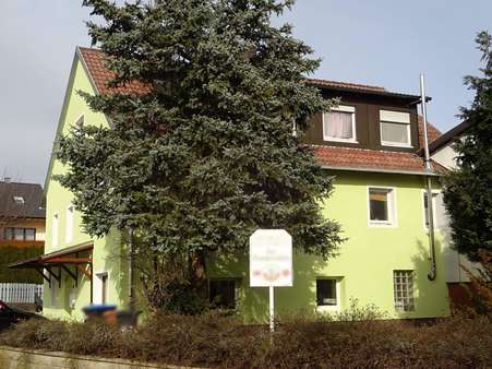 Seitenansicht - Einfamilienhaus in 74579 Fichtenau mit 129m² kaufen