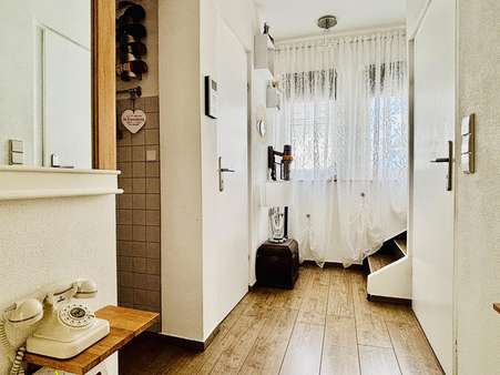 Flur Erdgeschoss - Einfamilienhaus in 74564 Crailsheim mit 103m² kaufen