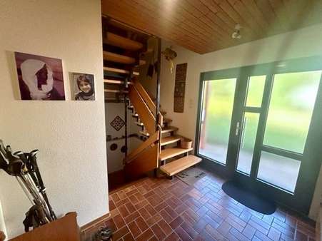 Eingangsbereich im EG - Einfamilienhaus in 74544 Michelbach an der Bilz mit 151m² kaufen