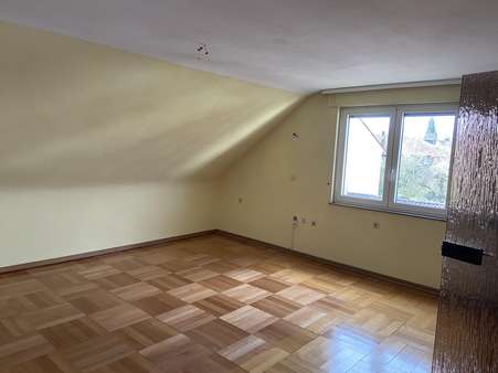 Wohnzimmer - Dachgeschosswohnung in 74523 Schwäbisch Hall mit 79m² kaufen