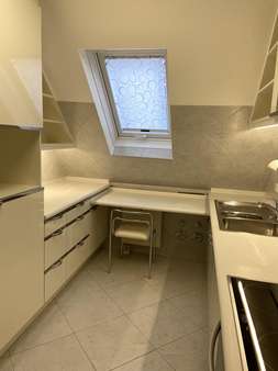 Küche inkl. Einbauküche - Dachgeschosswohnung in 74523 Schwäbisch Hall mit 110m² kaufen