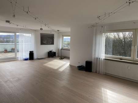 Wohnzimmer - Penthouse-Wohnung in 74523 Schwäbisch Hall mit 165m² kaufen