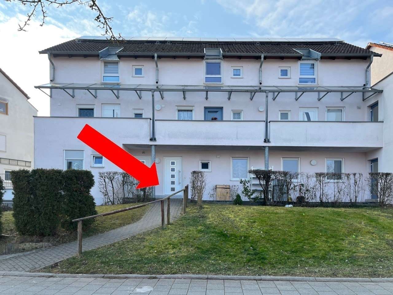 Hausansicht - Erdgeschosswohnung in 74613 Öhringen mit 102m² kaufen