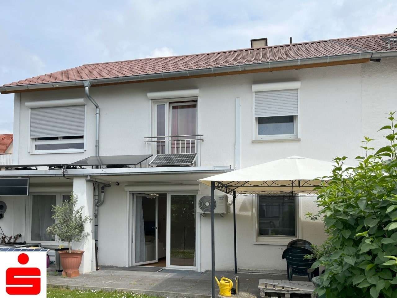 Straßenansicht - Doppelhaushälfte in 74613 Öhringen mit 123m² kaufen