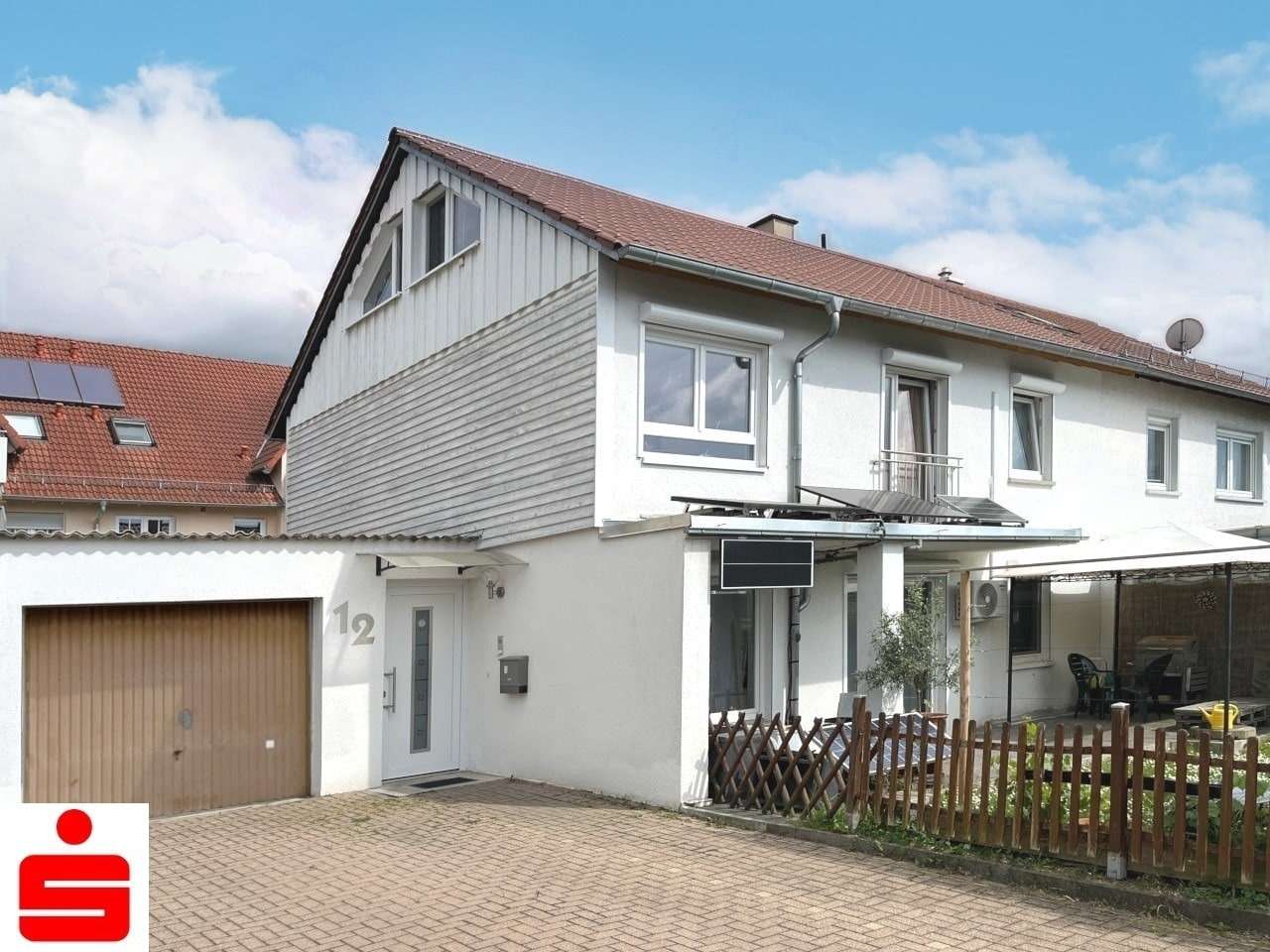 Straßenansicht - Doppelhaushälfte in 74613 Öhringen mit 123m² kaufen