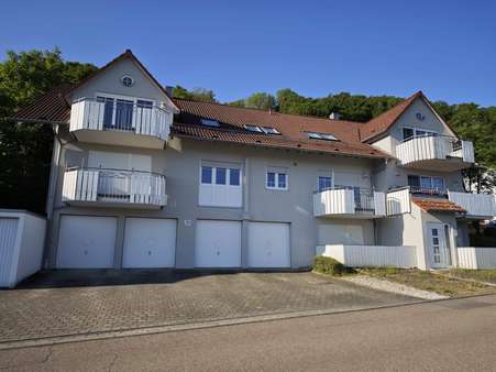 Ansicht von Straßenseite Ansicht von Straßenseite - Etagenwohnung in 74653 Ingelfingen mit 58m² kaufen