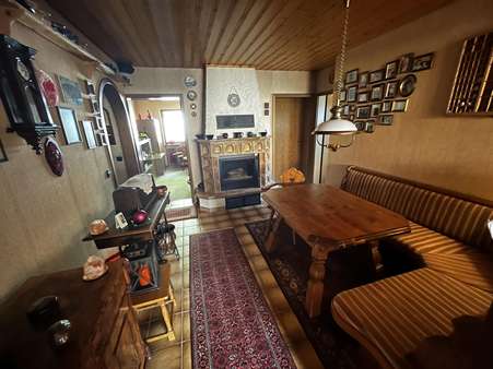 Essbereich mit Kaminofen Essbereich mit Kaminofen - Dachgeschosswohnung in 74670 Forchtenberg mit 100m² kaufen
