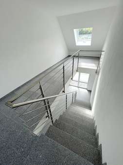 Treppenhaus - Dachgeschosswohnung in 74214 Schöntal mit 66m² kaufen