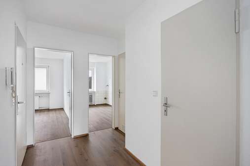 Flur - Mehrfamilienhaus in 89073 Ulm mit 280m² kaufen