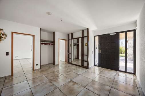 Eingangsdiele - Einfamilienhaus in 89155 Erbach mit 250m² kaufen