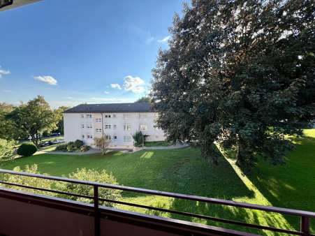 Ausblick Balkon Ausblick Balkon - Etagenwohnung in 89075 Ulm mit 71m² kaufen