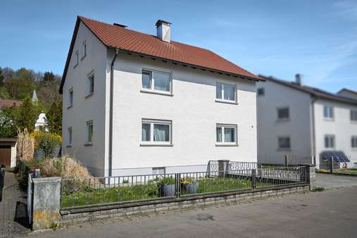 Ansicht Süd - Zweifamilienhaus in 89275 Elchingen mit 128m² kaufen
