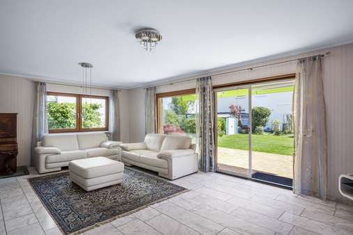 Wohnzimmer Wohnzimmer - Doppelhaushälfte in 89079 Ulm mit 180m² kaufen