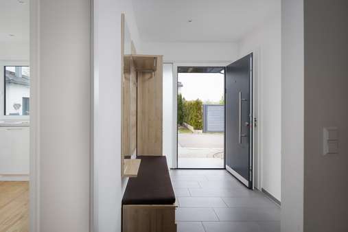 EG Garderobe - Doppelhaushälfte in 89269 Vöhringen mit 145m² kaufen