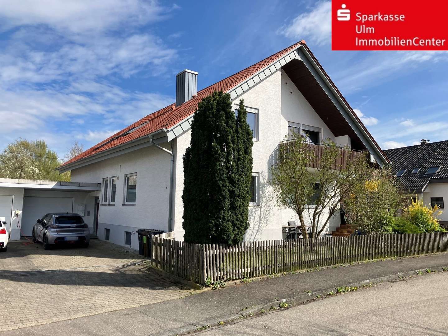 Ansicht Eingangsseite - Zweifamilienhaus in 88481 Balzheim mit 205m² kaufen
