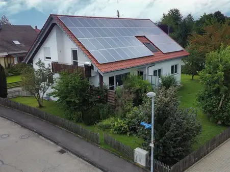 Nachhaltig und Modern - Interessantes 2-Familienhaus