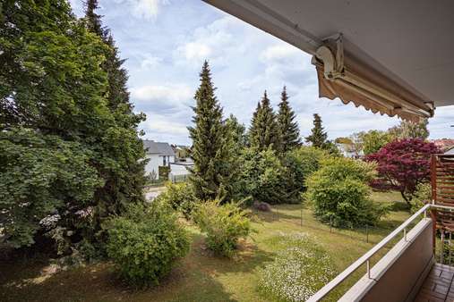 Blick vom Balkon Blick vom Balkon - Etagenwohnung in 89616 Rottenacker mit 73m² kaufen