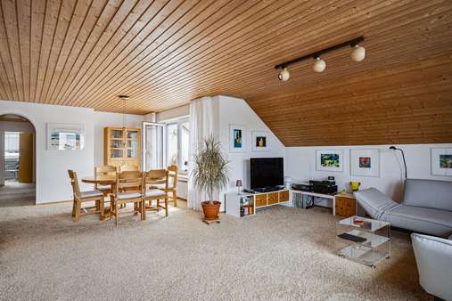 Wohnen 1 Wohnen 1 - Dachgeschosswohnung in 89233 Neu-Ulm mit 111m² kaufen