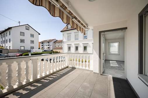 Balkon Balkon - Erdgeschosswohnung in 89584 Ehingen mit 71m² kaufen