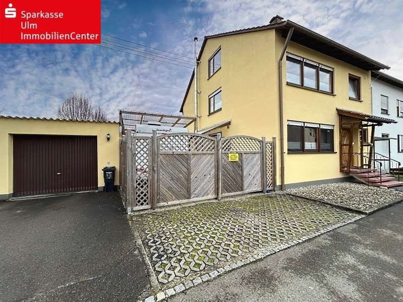 Außenansicht 1 Wohnhaus - Doppelhaushälfte in 89155 Erbach mit 159m² kaufen
