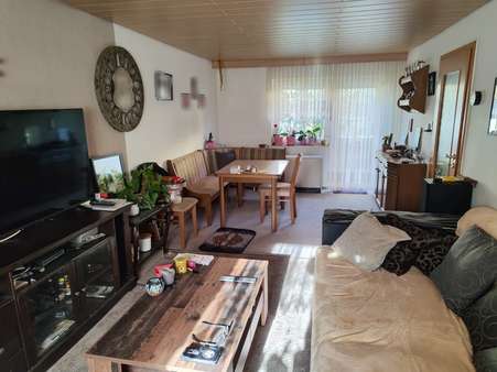 Wohnzimmer EG - Zweifamilienhaus in 89551 Königsbronn mit 155m² kaufen