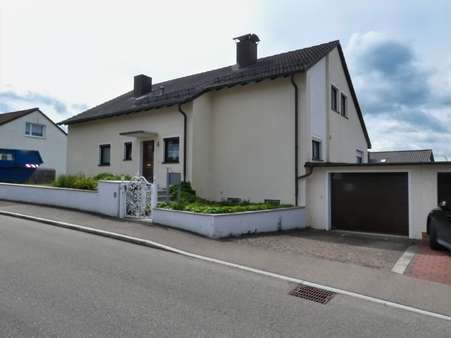 Straßenansicht - Einfamilienhaus in 89520 Heidenheim mit 168m² kaufen