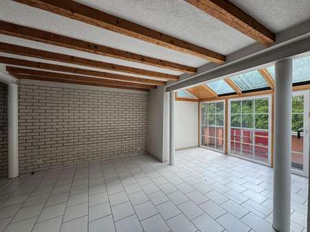 Ess- und Wohnzimmer Ess- und Wohnzimmer - Zweifamilienhaus in 89522 Heidenheim mit 197m² kaufen