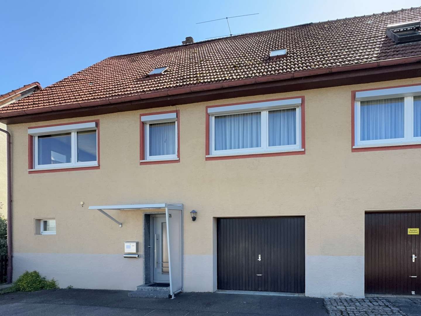 Außenansicht Außenansicht - Doppelhaushälfte in 89542 Herbrechtingen mit 143m² kaufen