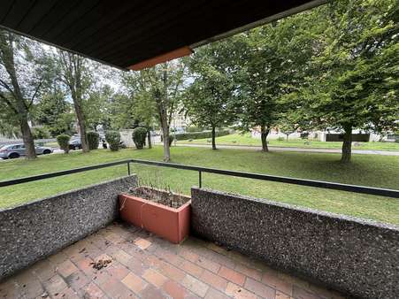 Balkon - Erdgeschosswohnung in 89537 Giengen mit 31m² kaufen