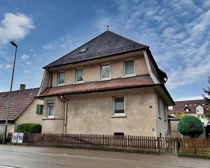 Außenansicht Außenansicht - Zweifamilienhaus in 89522 Heidenheim mit 155m² kaufen
