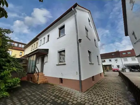 Doppelhaushälfte in gefragter Lage in Reutlingen