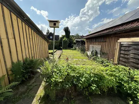 Idyllisch gelegenes Reihenmittelhaus mit großem Potenzial