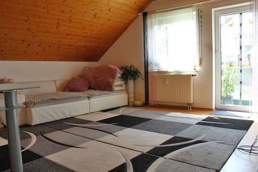 Wohn- /Essbereich - Dachgeschosswohnung in 72766 Reutlingen mit 73m² kaufen