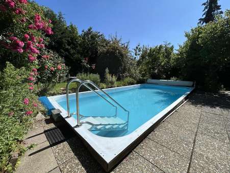 Gartenansicht Gartenansicht - Einfamilienhaus in 72766 Reutlingen mit 233m² kaufen