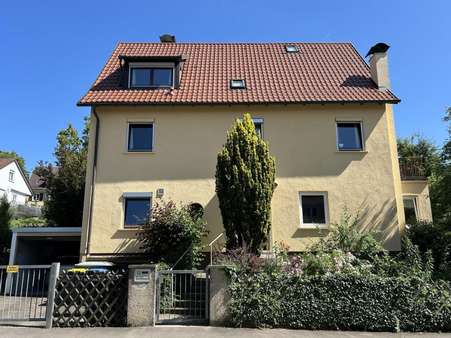 Vordere Hausansicht Vordere Hausansicht - Einfamilienhaus in 72766 Reutlingen mit 233m² kaufen