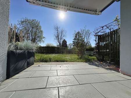Terrasse - Erdgeschosswohnung in 72770 Reutlingen mit 99m² kaufen