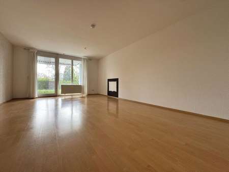Wohnzimmer - Erdgeschosswohnung in 72770 Reutlingen mit 99m² kaufen
