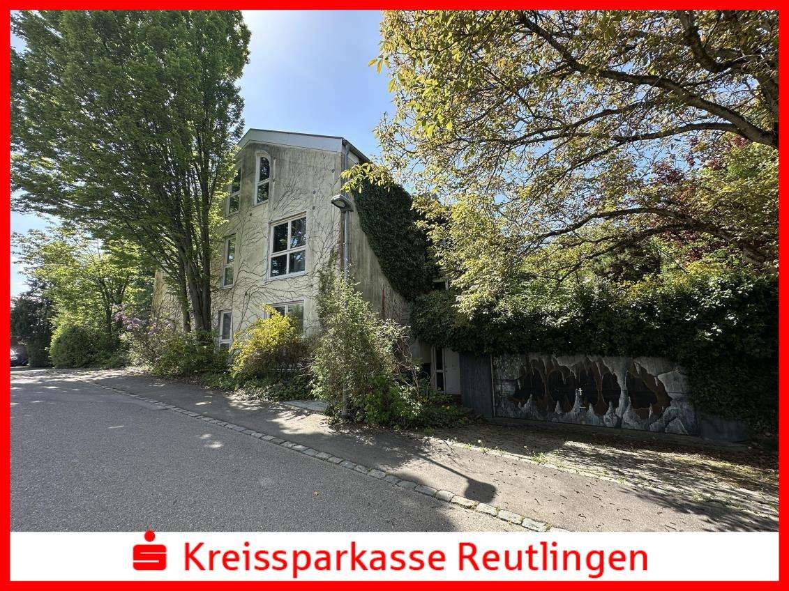 Titelbild - Einfamilienhaus in 72555 Metzingen mit 283m² kaufen