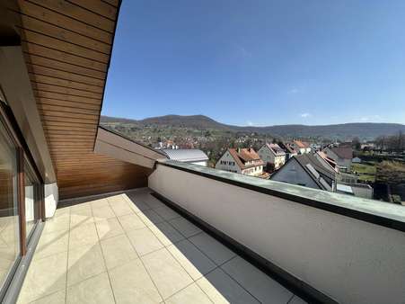 Balkon Galerie - Dachgeschosswohnung in 72581 Dettingen mit 124m² kaufen