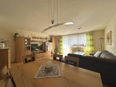 Wohn-/Esszimmer - Dachgeschosswohnung in 72581 Dettingen mit 124m² kaufen