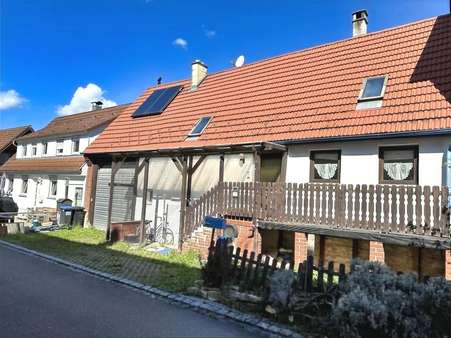 Außenansicht - Reihenendhaus in 72584 Hülben mit 82m² kaufen