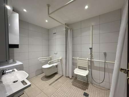 Badezimmer - Souterrain-Wohnung in 72574 Bad Urach mit 72m² kaufen