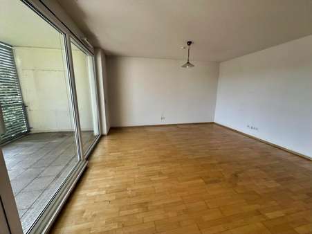 Wohnzimmer Wohnzimmer - Etagenwohnung in 72760 Reutlingen mit 101m² kaufen