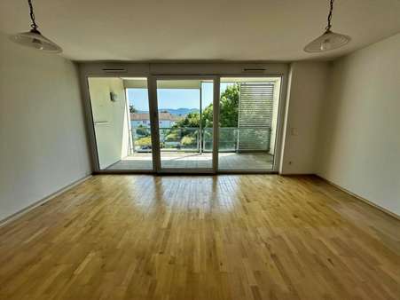Wohnzimmer Wohnzimmer - Etagenwohnung in 72760 Reutlingen mit 101m² kaufen