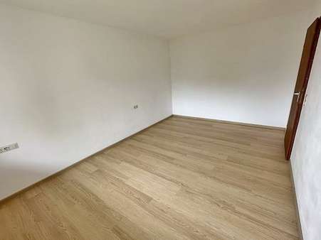 Schlafzimmer - Etagenwohnung in 72764 Reutlingen mit 59m² kaufen