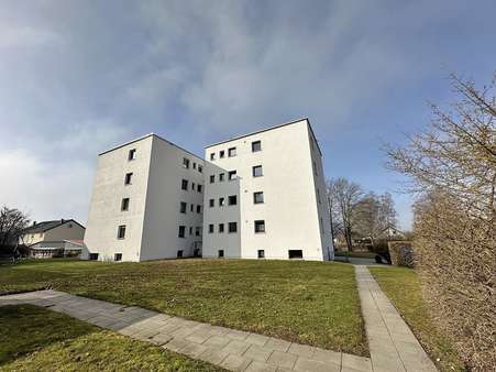 Außenansicht - Etagenwohnung in 72525 Münsingen mit 87m² kaufen