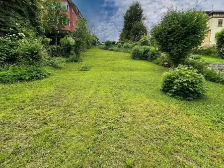 Mehrfamilienhaus mit drei Wohnungen in begehrter Lage